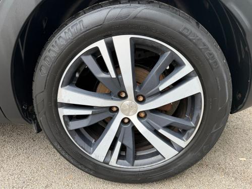 Peugeot 3008 Photo 23f9b46d-d336-48a2-a620-9b42b2980759.jpeg
