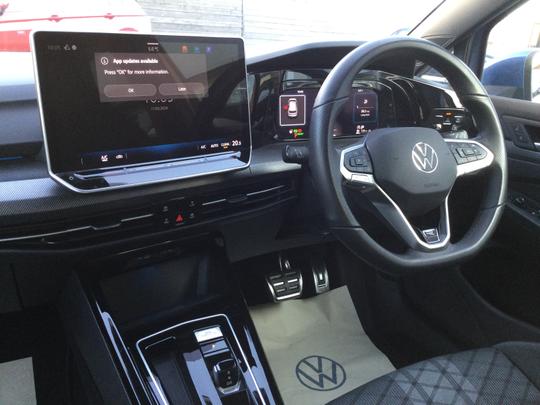 Volkswagen Golf Photo 24176123-3509-44fd-b343-e628c1ec10e9.jpg
