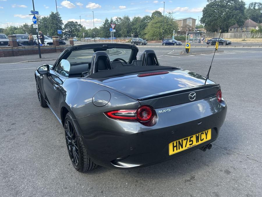 Mazda MX-5 Photo 2422b236-b673-4909-bc51-85f10c0825df.jpg