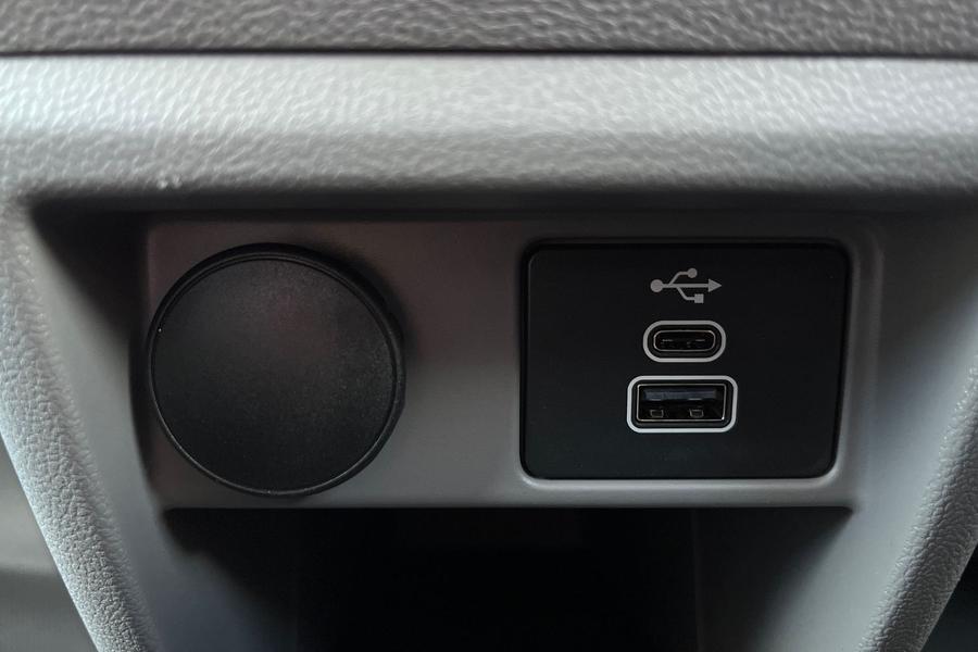 Ford TRANSIT CUSTOM Photo 2429cd01-a0d7-45c7-a42f-f43e357191d8.jpg