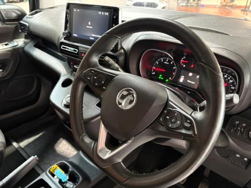 Vauxhall Combo Photo 24311180-6cd9-4b9d-a59c-701cae49a42e.JPG