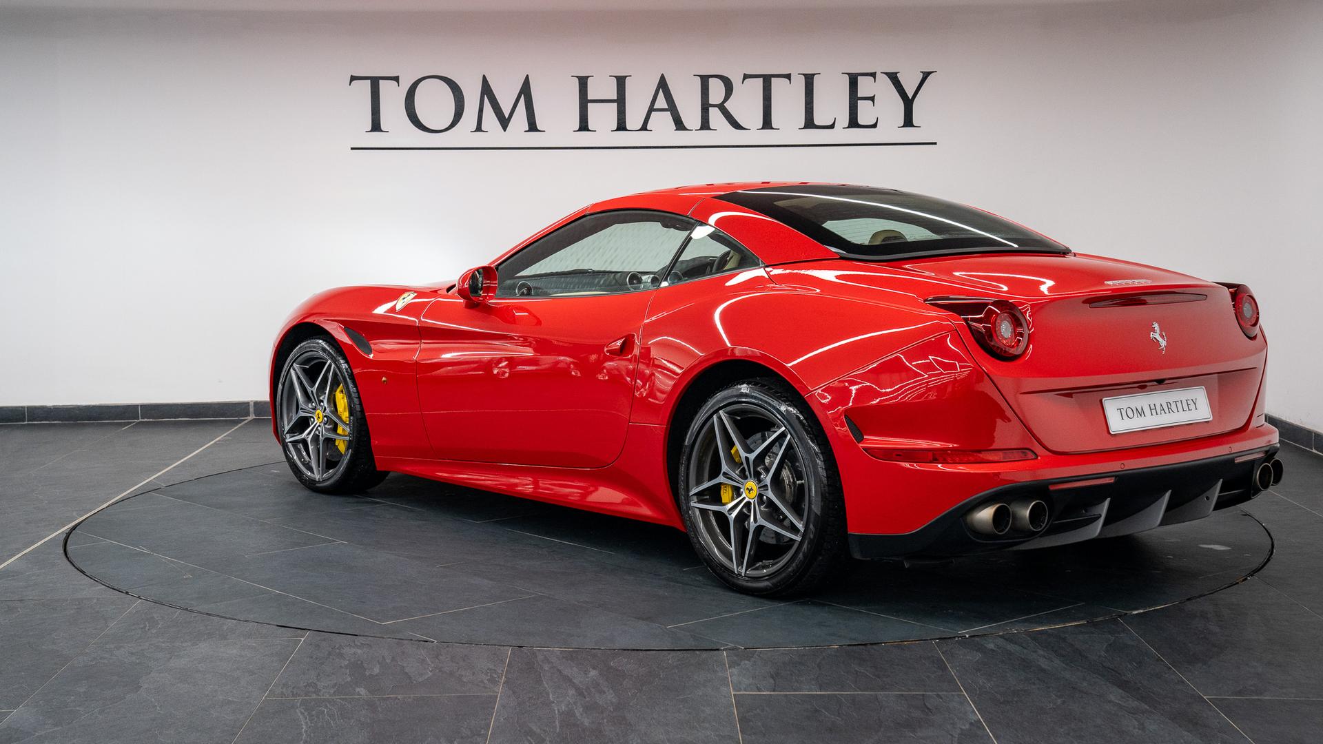 Ferrari California Photo 2431245a-75c9-43ef-9134-99f011a7ab3d.jpg