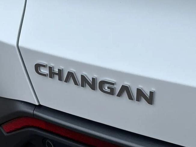 CHANGAN Deepal S07 Photo 25