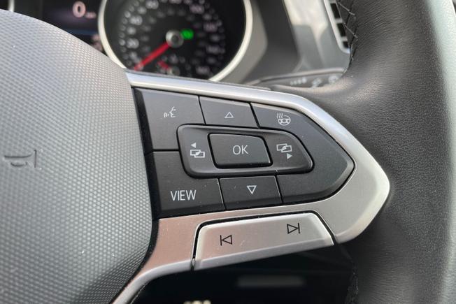 VOLKSWAGEN Tiguan Photo 18