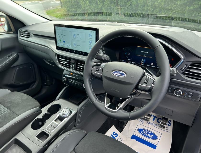 Ford Kuga Photo 245279f9-1c09-421e-828c-5932b253d127.jpg