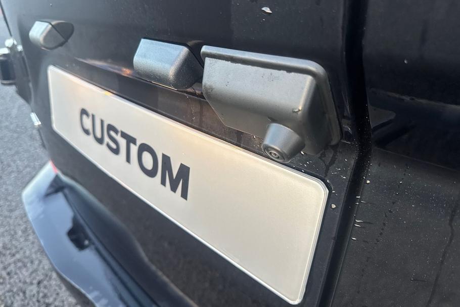 Used Ford TRANSIT CUSTOM CUSTOMPHEV02 17