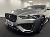 Jaguar XE Photo 4