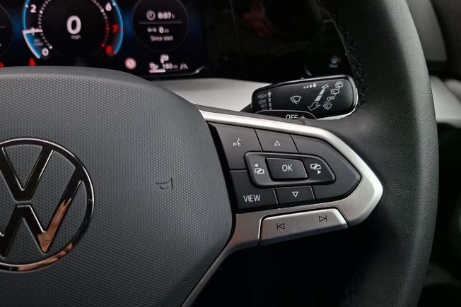 VOLKSWAGEN Golf Photo 17