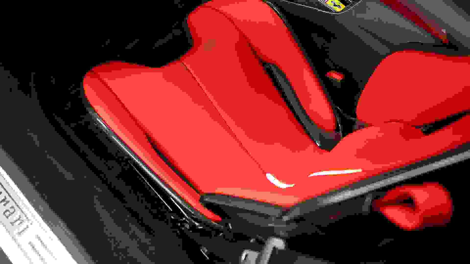 Ferrari SF90 Photo 24b1fc56-3a1a-4fbe-a936-5195d2ab74a6.jpg