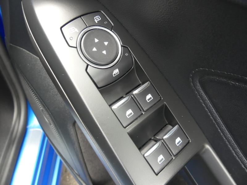 Ford Focus Photo 24c0f5d5-ead1-47d3-8926-f86f14401f4e.jpg
