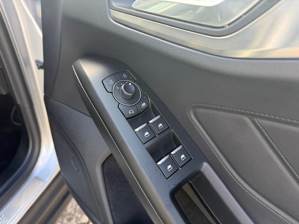 Ford Focus Photo 24cda5b1-7e57-4daa-a3d4-0b816dc5a228.jpeg