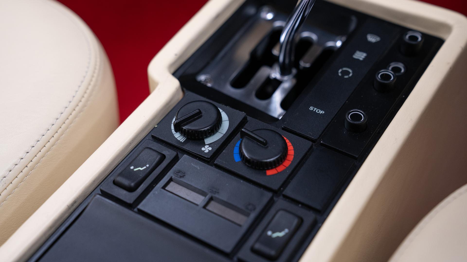 Ferrari 512 TR Photo 24df839d-dc98-43eb-bb30-e60e79b846db.jpg