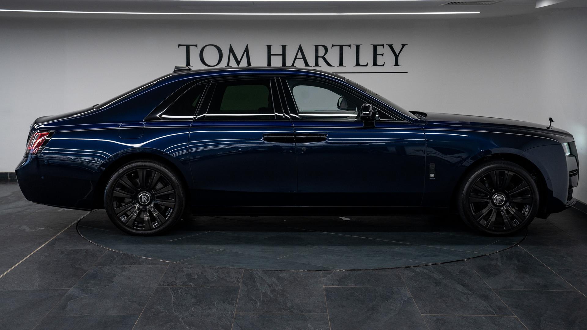 Rolls-Royce Ghost Photo 24f3960d-2a97-410e-93b5-7578e55f5af7.jpg