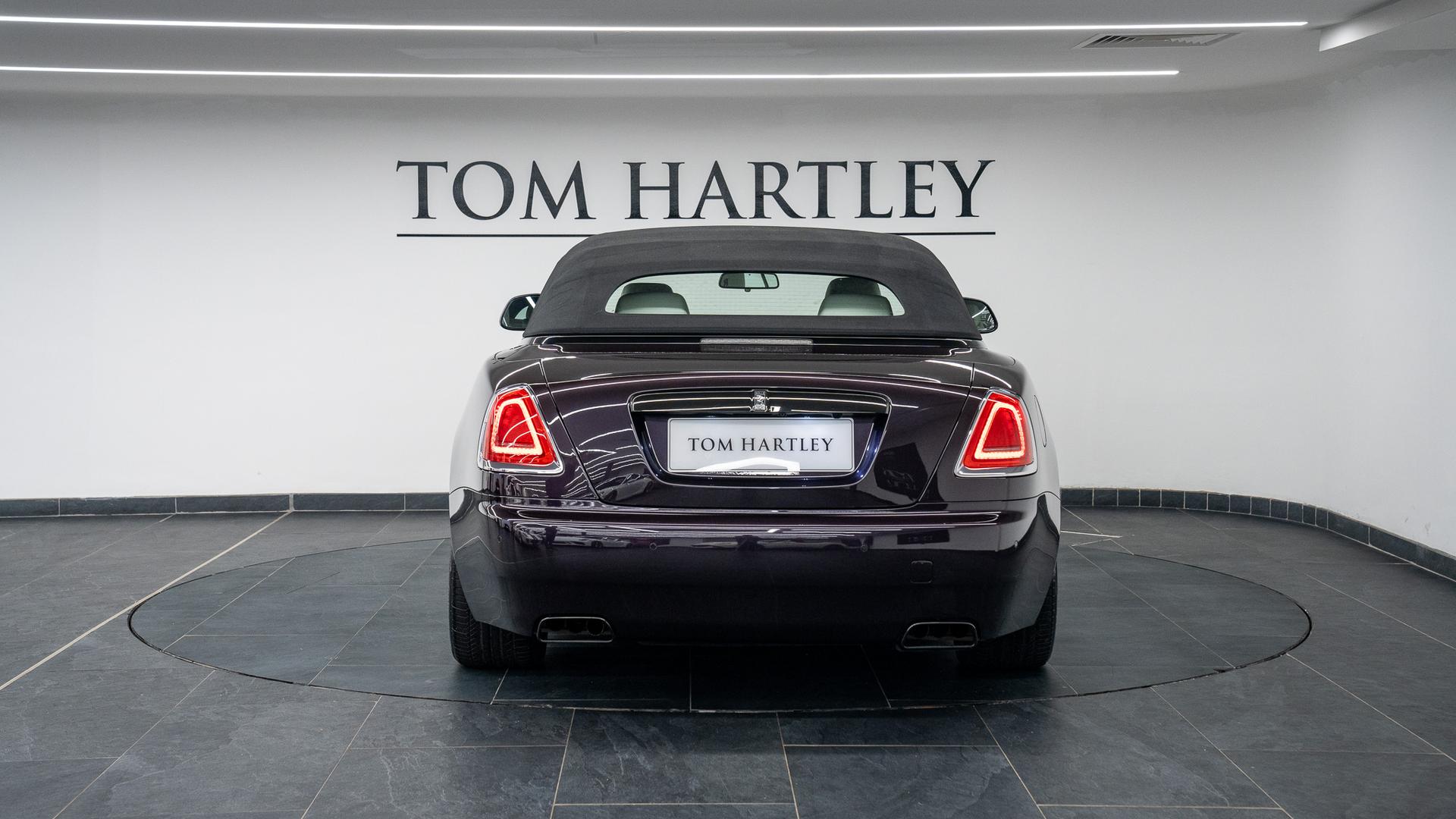 Rolls-Royce Dawn Photo 24f50608-961f-48eb-89ef-edaa1a4f45d9.jpg