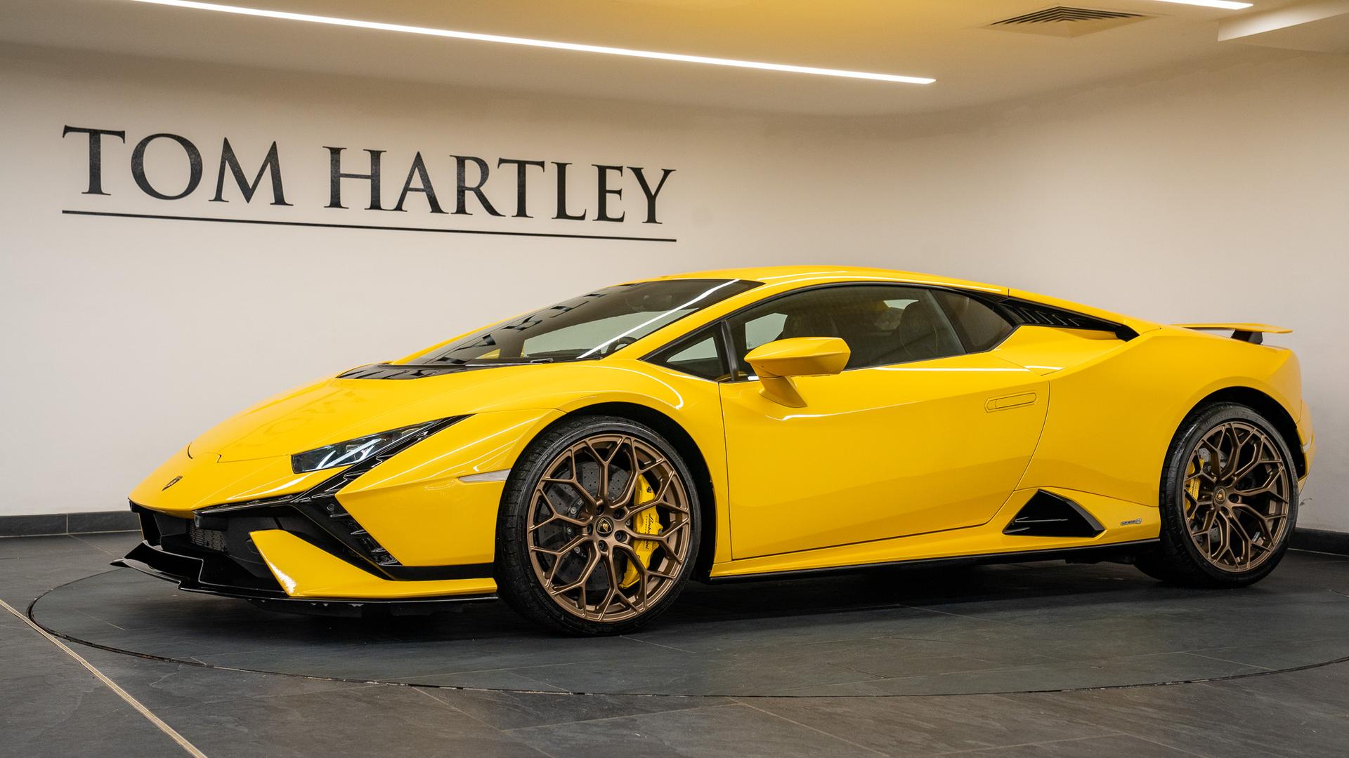 LAMBORGHINI Huracan Photo 24f51b8a-a54d-457e-be4f-79c295623dca.jpg