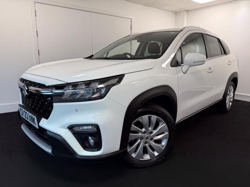 Suzuki S-Cross Photo 24fe233f-9bb4-4ae9-b81c-ec872790582c.jpg