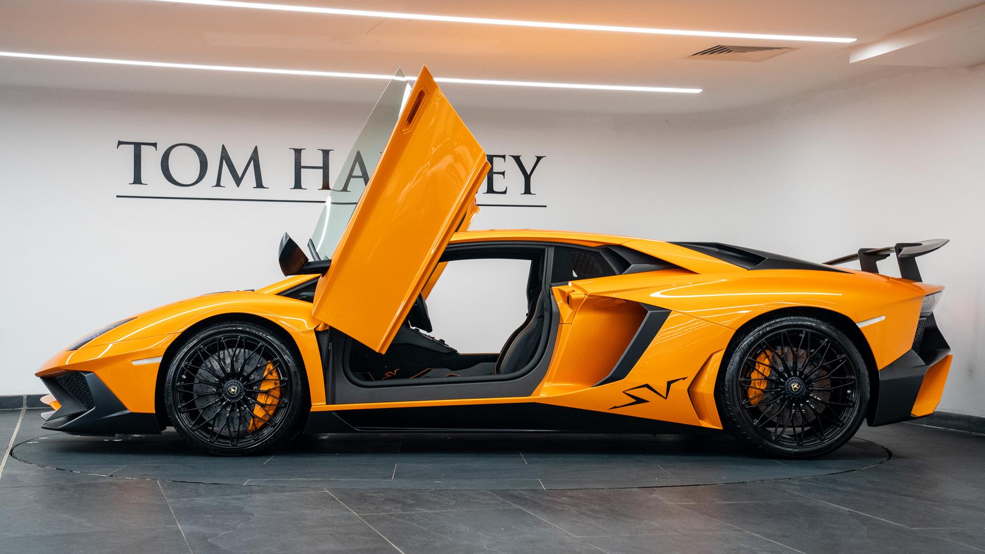 LAMBORGHINI Aventador Photo 25194cd8-be8d-4ae2-9a84-d61f53431131.jpg