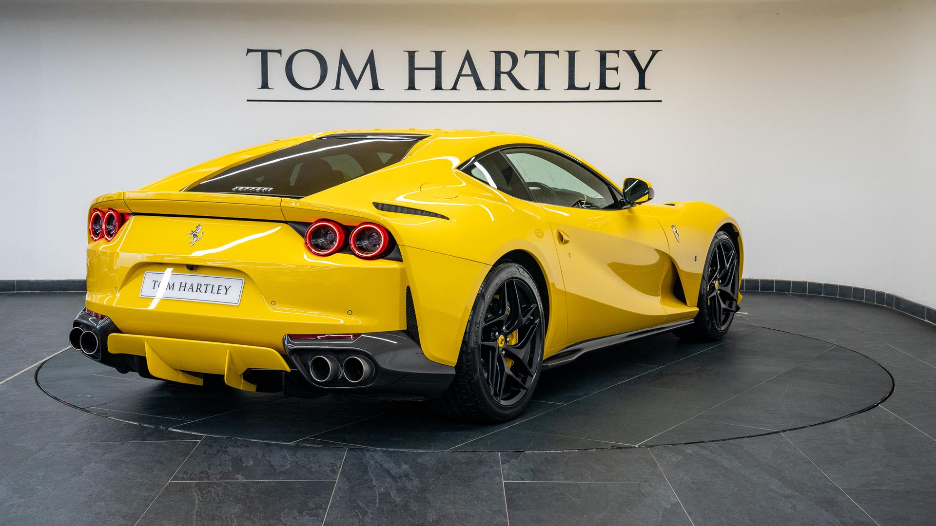 Ferrari 812 Photo 251a0783-3111-4da8-a6ee-05aca1ced6ac.jpg