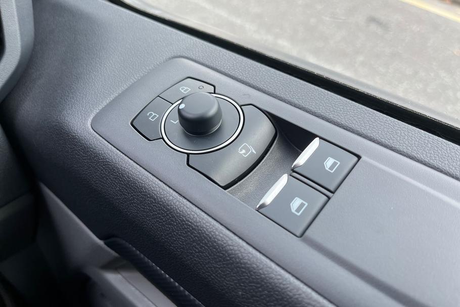 Used Ford E-TRANSIT CUSTOM CUSTOMSPORT1 25