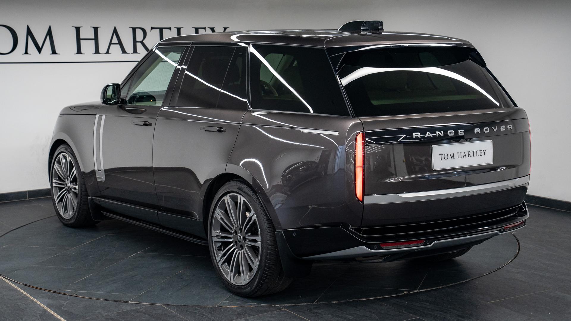 Land Rover Range Rover Photo 252f247d-f9c4-4ea7-9746-38f788de084d.jpg