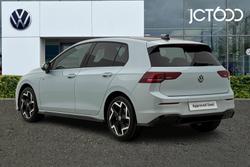VOLKSWAGEN Golf Photo 3
