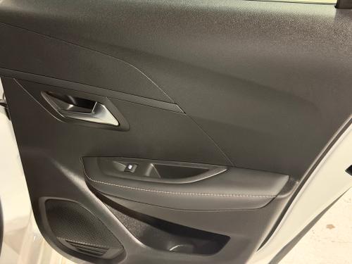 Peugeot 208 Photo 254c7ca6-ed0b-4555-8d6c-f9a0c9d28451.jpeg