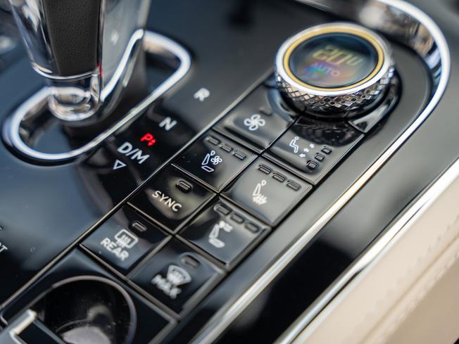 BENTLEY Continental GTC Photo 30