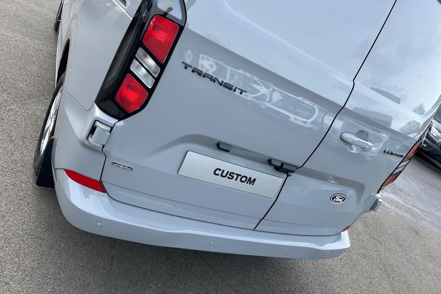 Ford TRANSIT CUSTOM Photo 25538d73-412a-49c0-9a63-3a46dfac2bf5.jpg