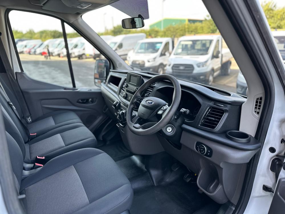 Ford Transit Photo 25612f4a-6b3a-43b7-b1c8-1e3cba4c9a58.jpg