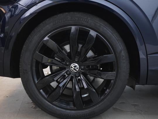 Volkswagen Touareg Photo 2577b330-ca65-4166-8fa7-eba590e44f31.jpg