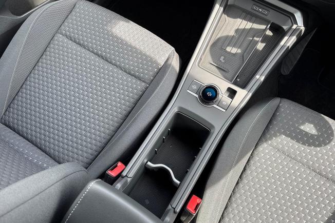 Volkswagen T-Roc Photo 23