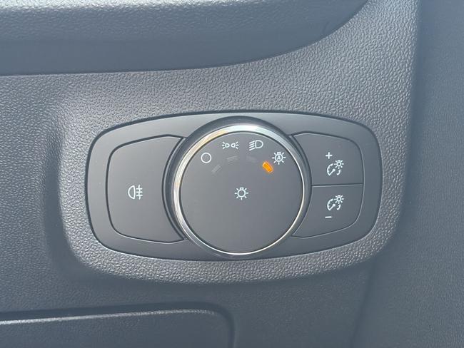 Ford FIESTA Photo 258571b9-733d-42dc-85bb-00ed7362f2b9.jpg