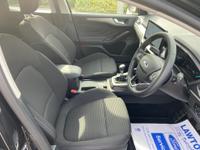 Ford Focus Photo 9