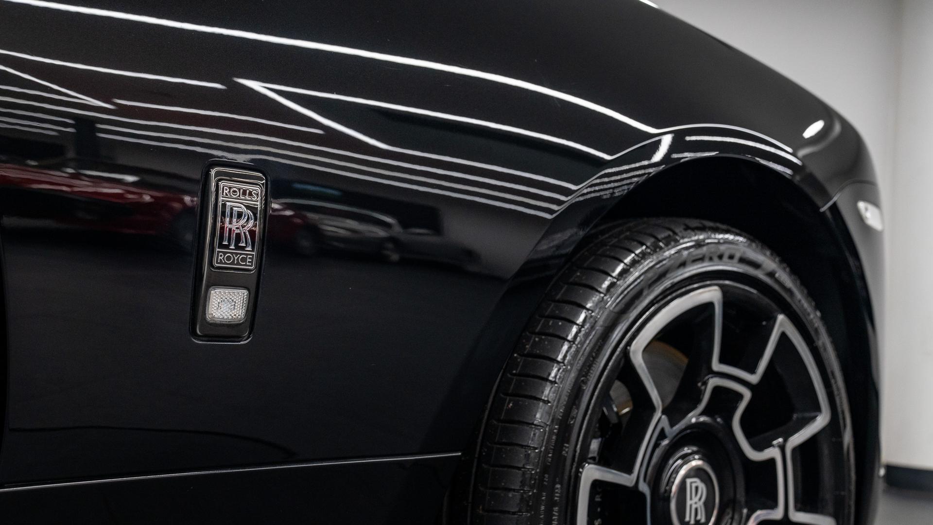 Rolls-Royce Wraith Photo 258f1945-1ce8-47c4-9733-bc2bb134a135.jpg