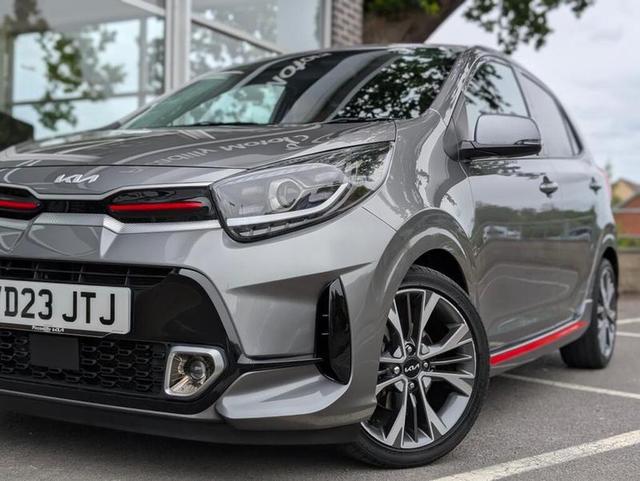 Kia Picanto Photo 2591a5f3-7498-472d-ba30-ba2d187ba489.jpg