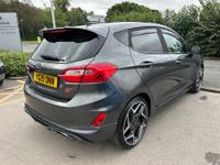Ford Fiesta Photo 5