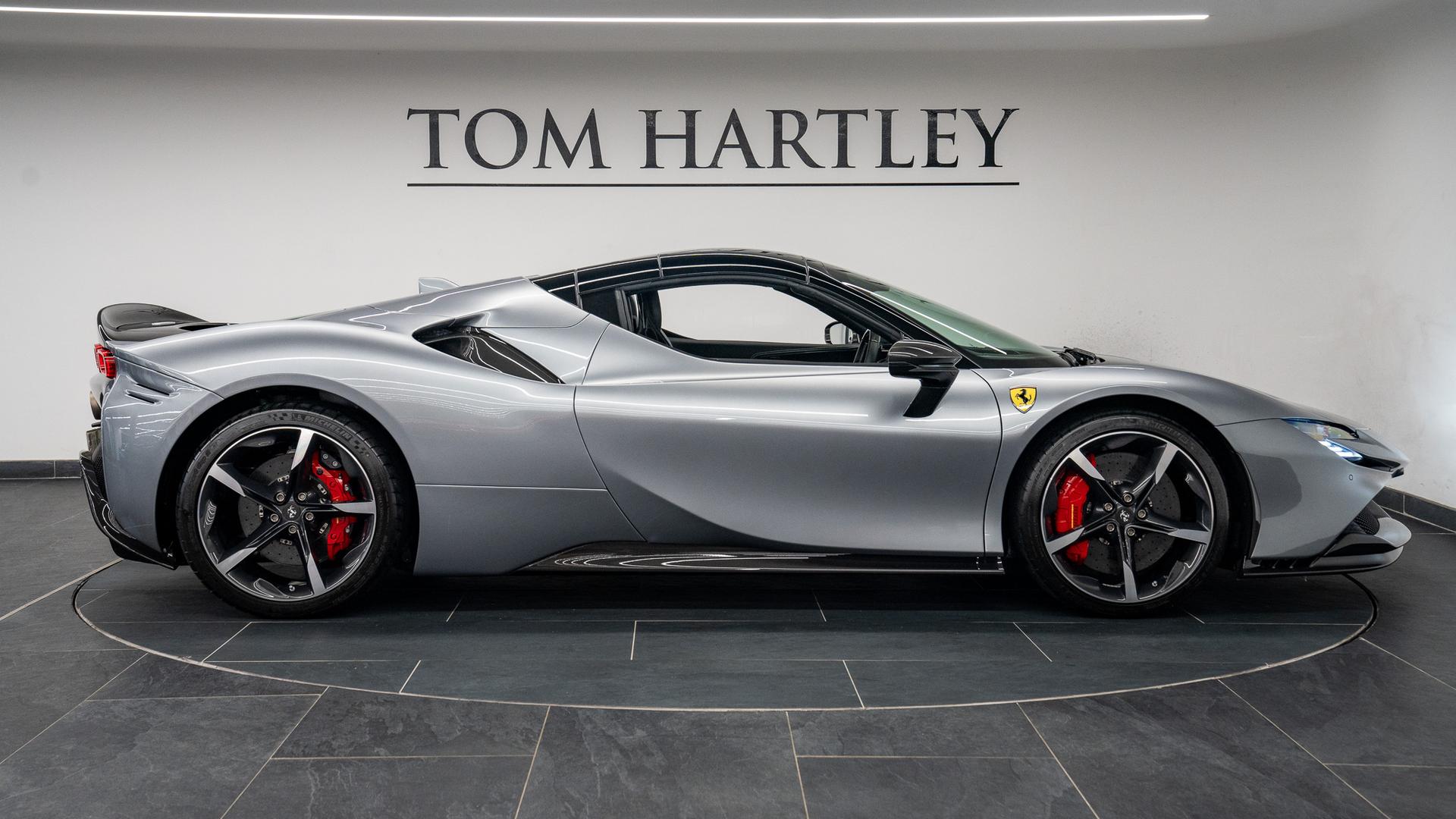 Ferrari SF90 Spider Photo 2598b731-6981-4ea4-a1f1-3b8c647d3306.jpg