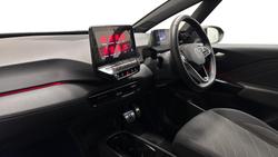 VOLKSWAGEN ID.3 Photo 2