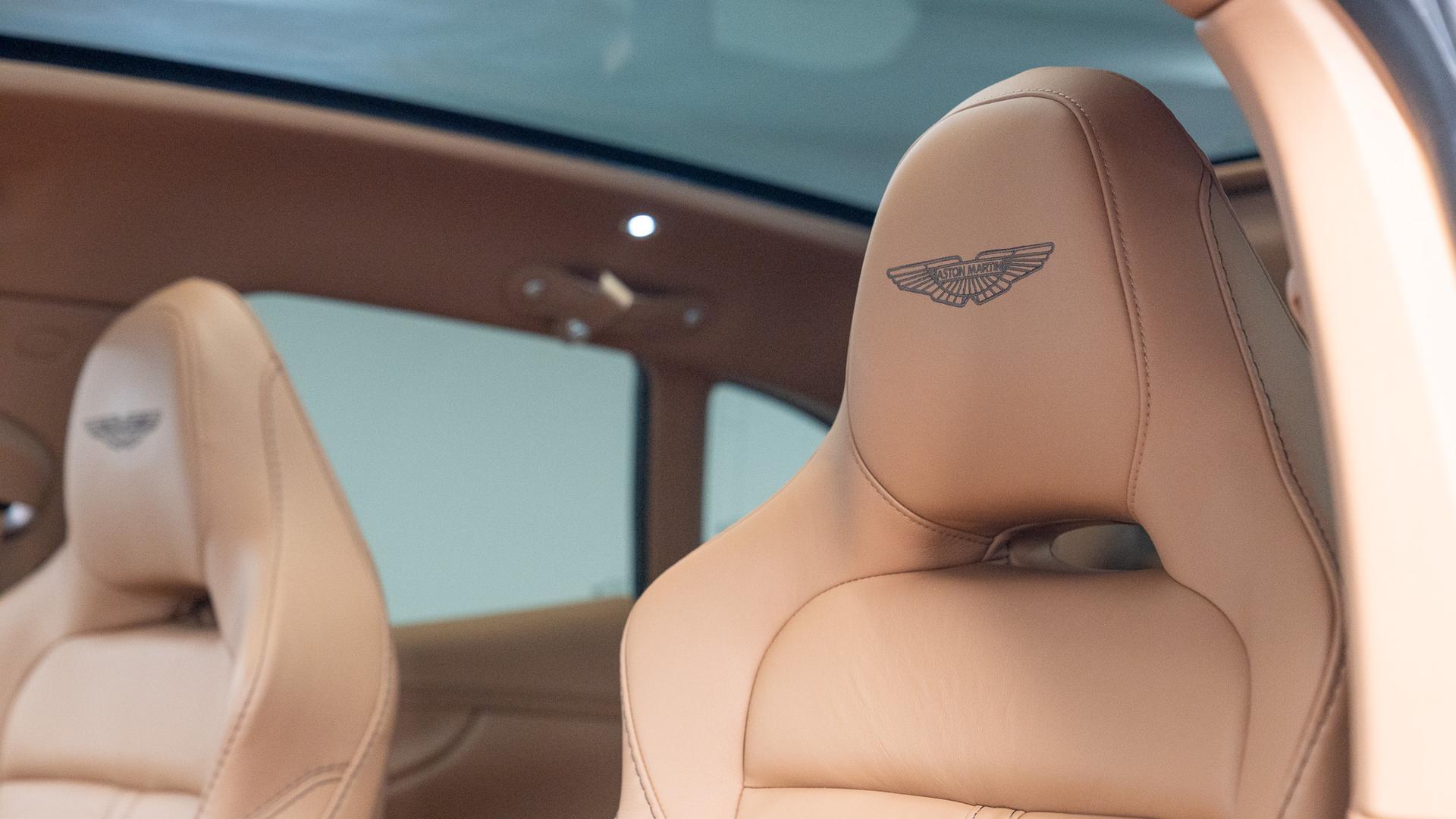 Aston Martin DBX Photo 25cd74c4-b347-4d49-9cb4-f13a5b93e2df.jpg