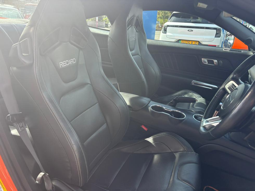 Ford Mustang Photo 25d1575c-bd57-4e09-8487-754899a31889.JPEG