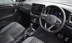 Volkswagen T-ROC Photo 2