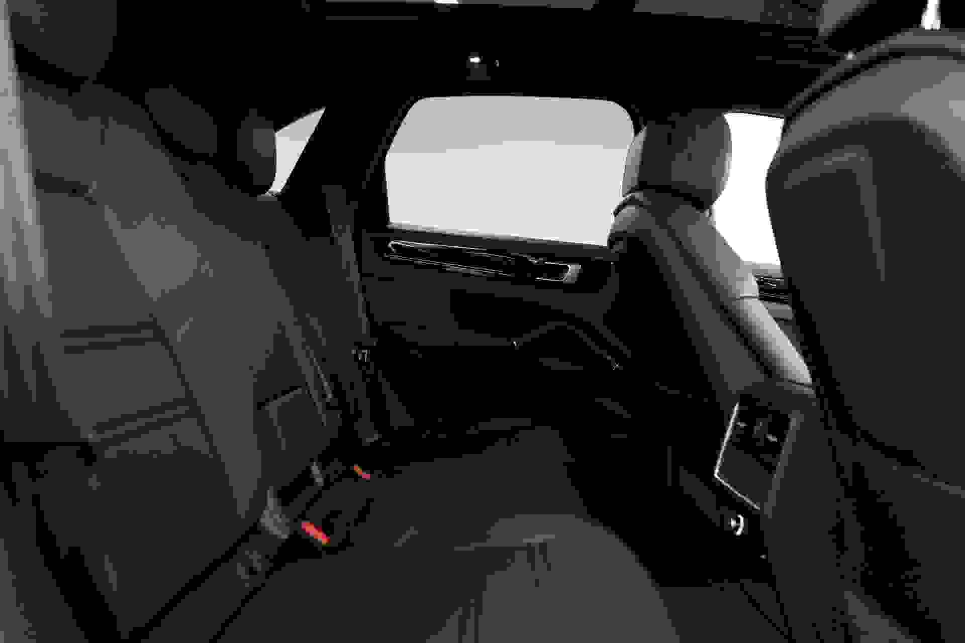 Porsche CAYENNE Photo 25ecc354-a87d-4c7c-9b77-5f2154ef3b02.jpg
