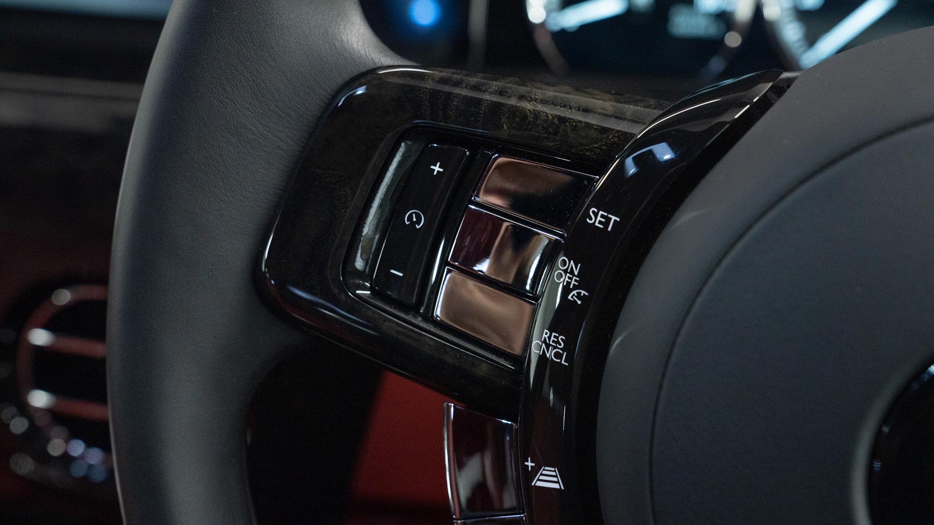 Rolls-Royce Phantom Photo 25f39427-7f02-485f-869b-429830fced4a.jpg