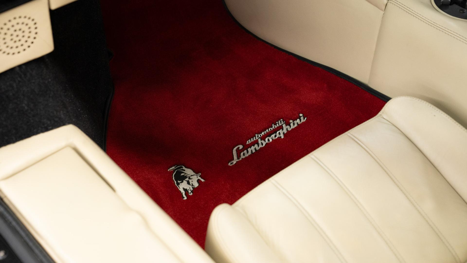 LAMBORGHINI Countach Photo 260336d7-7188-42c2-ac13-0246c4eaa72b.jpg