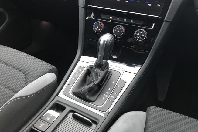 Volkswagen Golf Photo 11