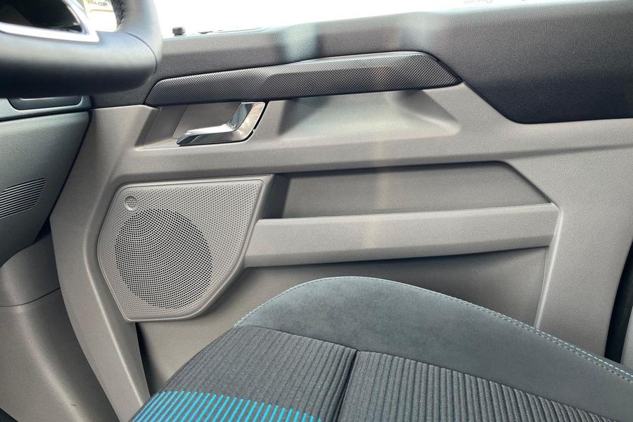 Ford TRANSIT CUSTOM Photo 2622993e-844f-412a-a8ac-d39842c12404.jpg