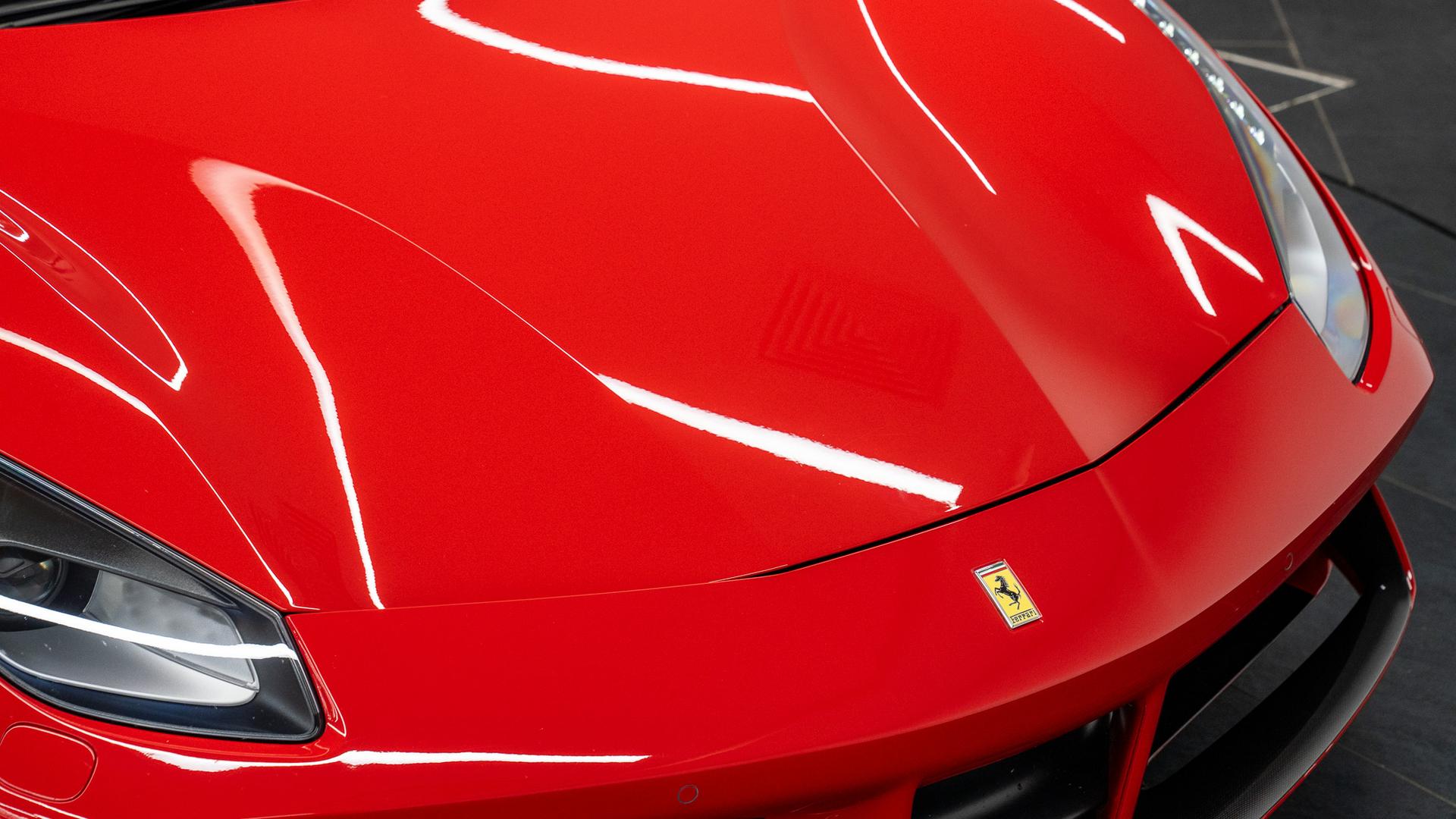 Ferrari 488 Photo 26241cdd-1104-4c92-9e7d-d3767ffbceff.jpg