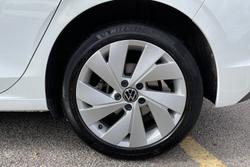 VOLKSWAGEN Golf Photo 5
