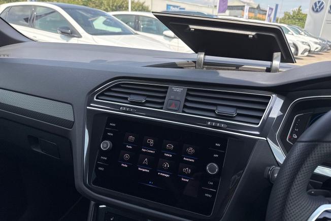 VOLKSWAGEN Tiguan Photo 33