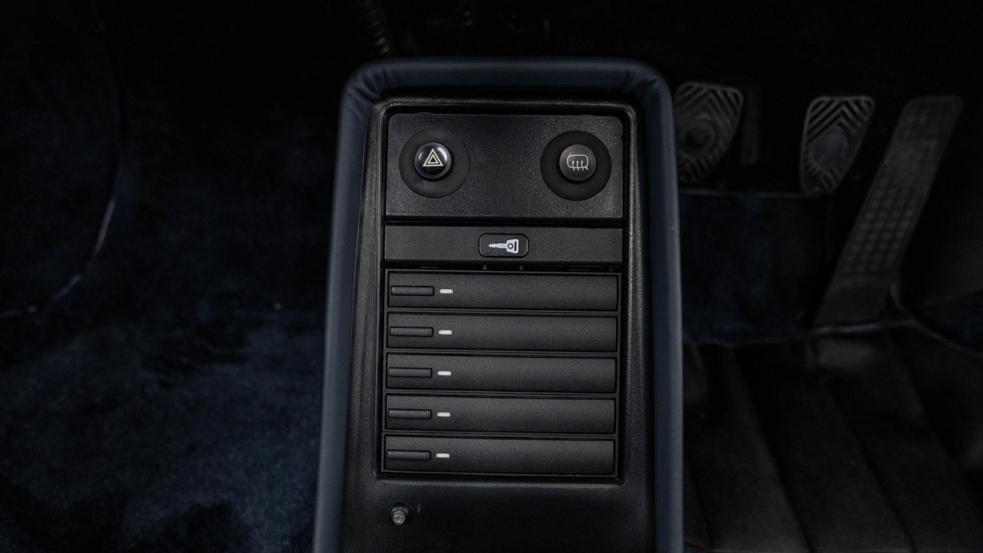 Porsche 911 Carrera Photo 265200e8-1bbf-4495-9113-f2a45df0bb4a.jpg